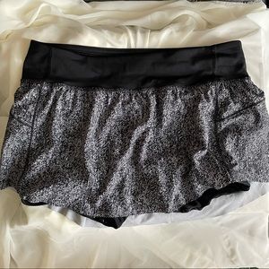 Lululemon Skort with pockets - Size 6